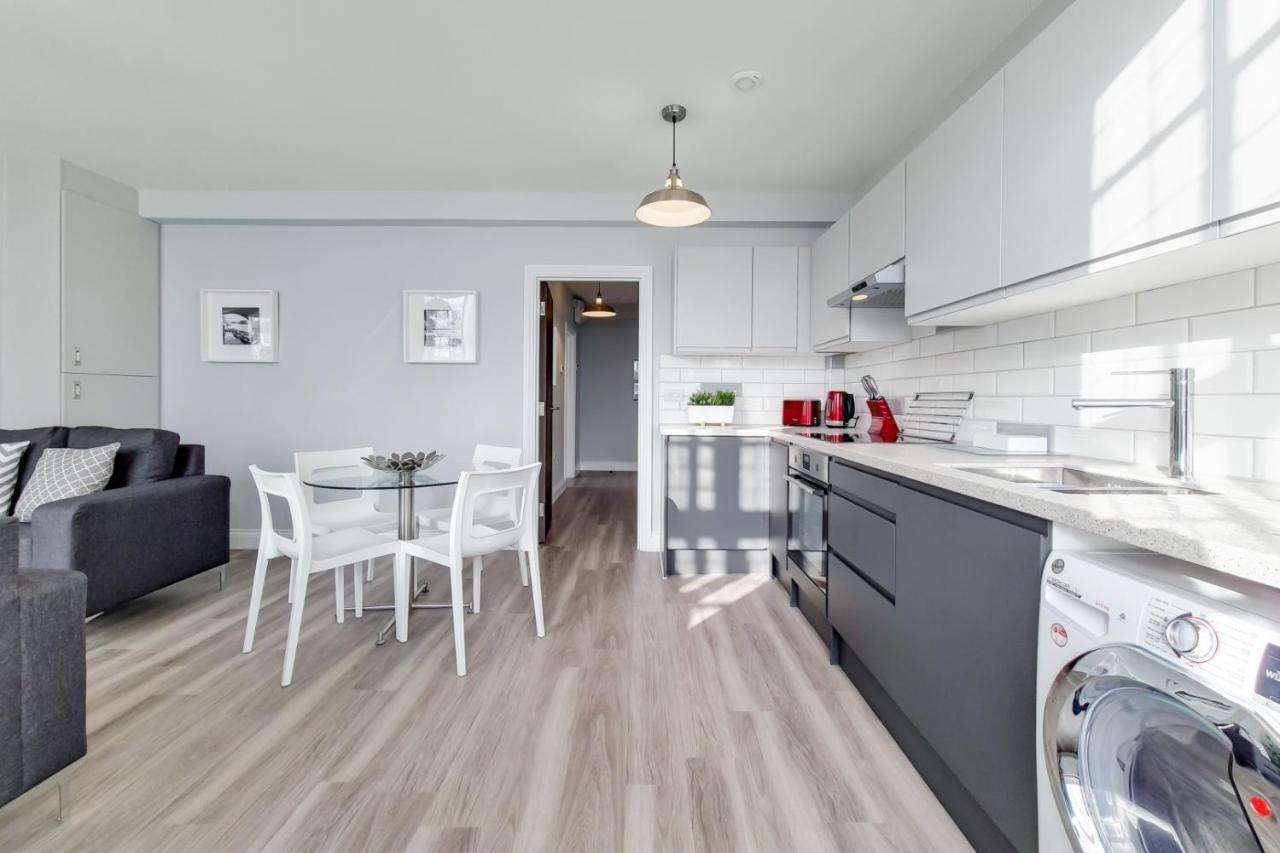 Roomspace Serviced Apartments - Brewers Lane 里士满 外观 照片